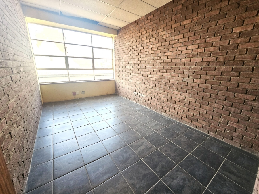 To Let Commercial Property for Rent in Rustenburg Rural North West